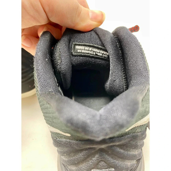 Nike Kyrie 5 x Friends Black‎ Basketball Sneakers - Picture 11 of 12
